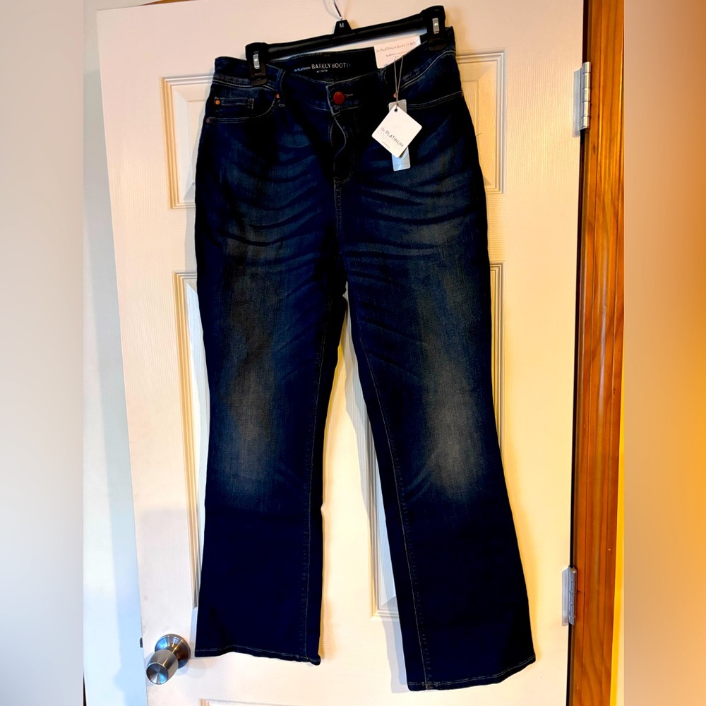 Chicos Womens Platinum Barely Boot Cut Jeans River Blues Indigo Stretch NWT